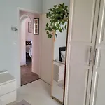 Georgia\'S Apartment