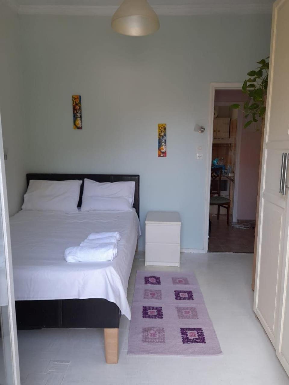 Georgia's Apartment Corfu (city)