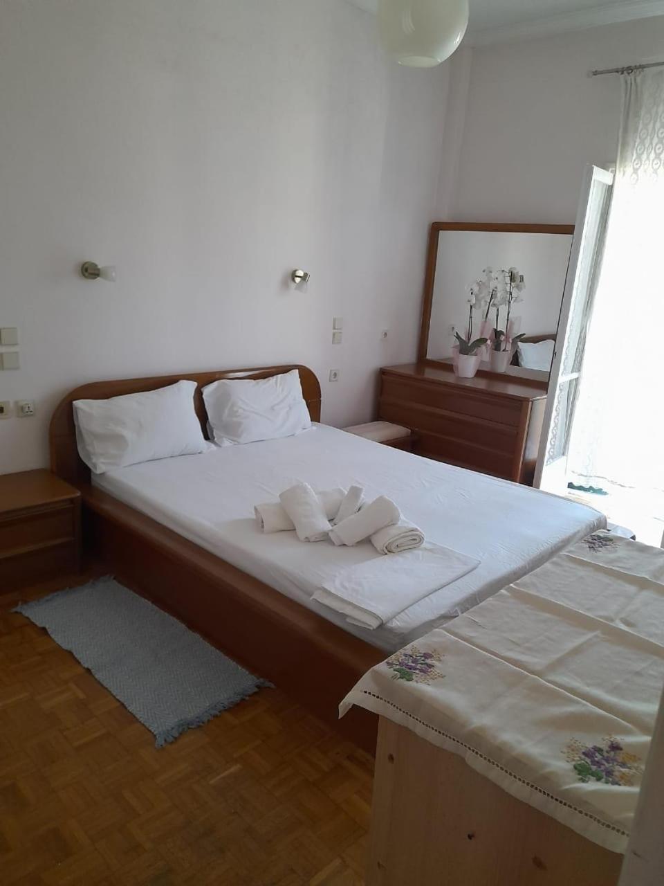 Georgia's Apartment Corfu (city)